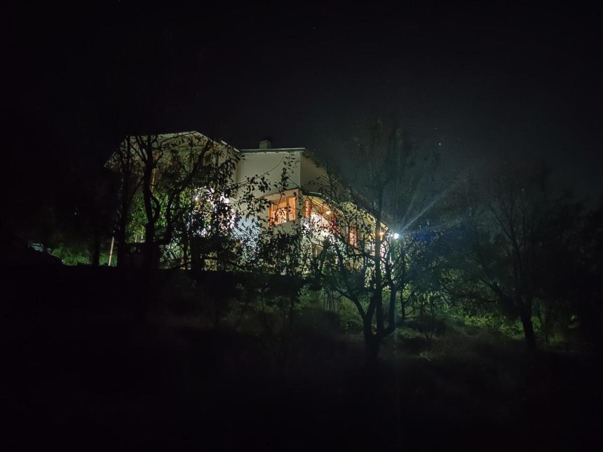 Aashirwad Homestay Kulu Buitenkant foto