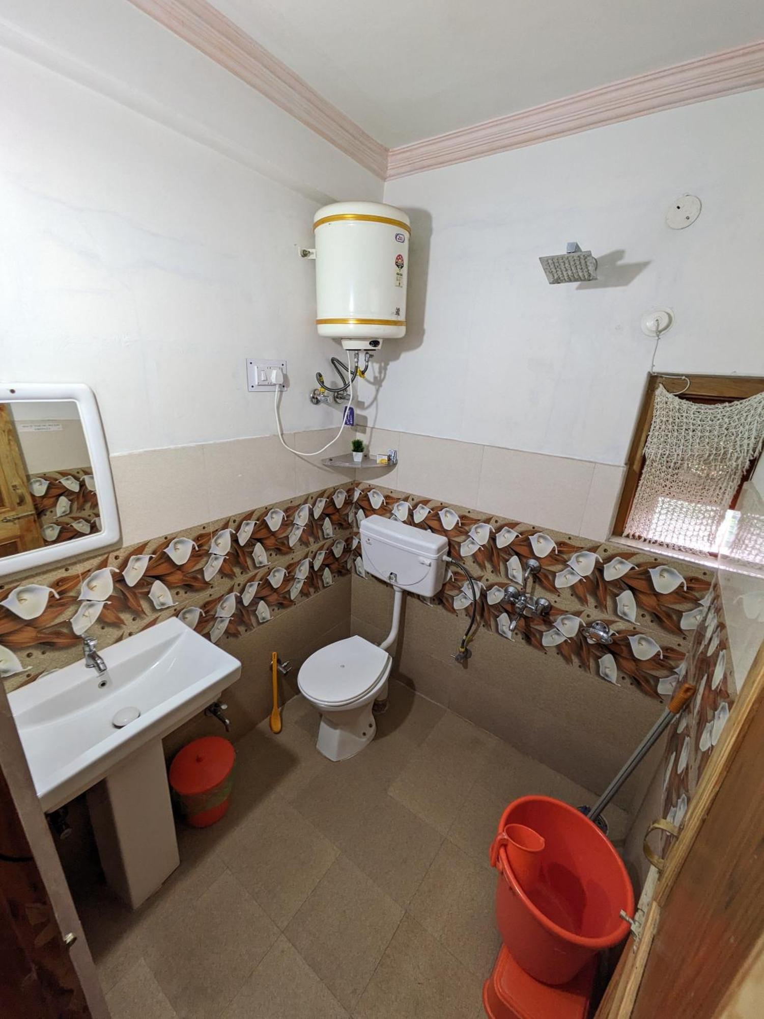 Aashirwad Homestay Kulu Buitenkant foto